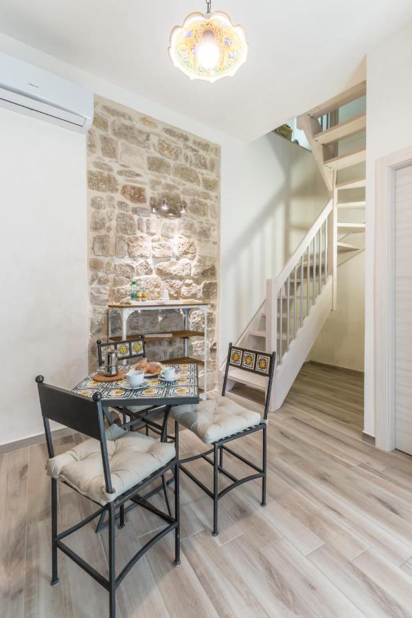 The Bell Apartment Comiso Exterior photo